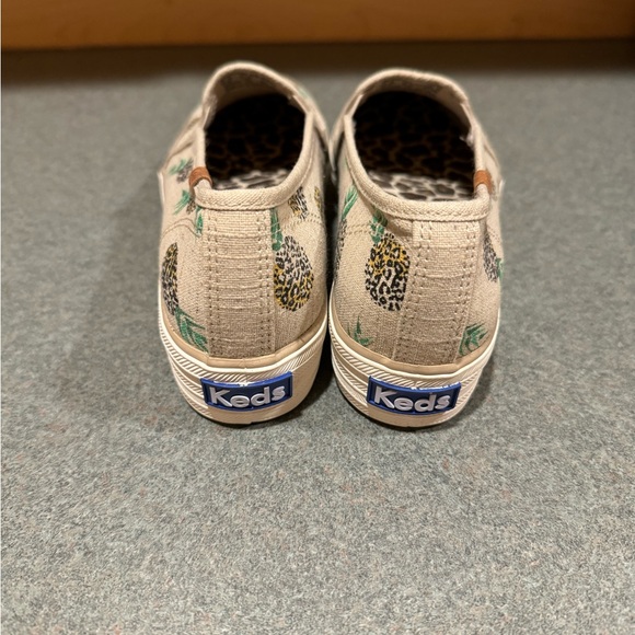 Keds triple decker slip on size 6 pineapple print - Picture 2 of 4